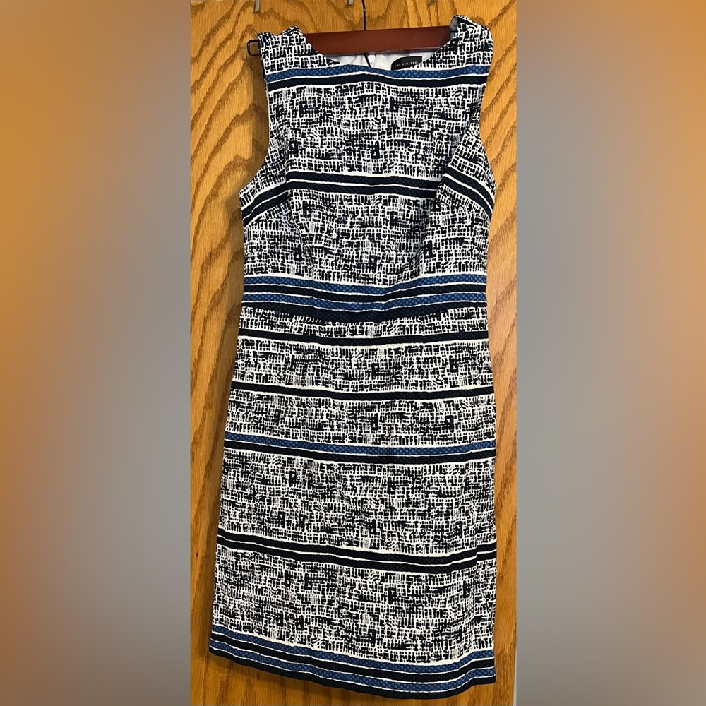 The Limited size 4 zip up dress